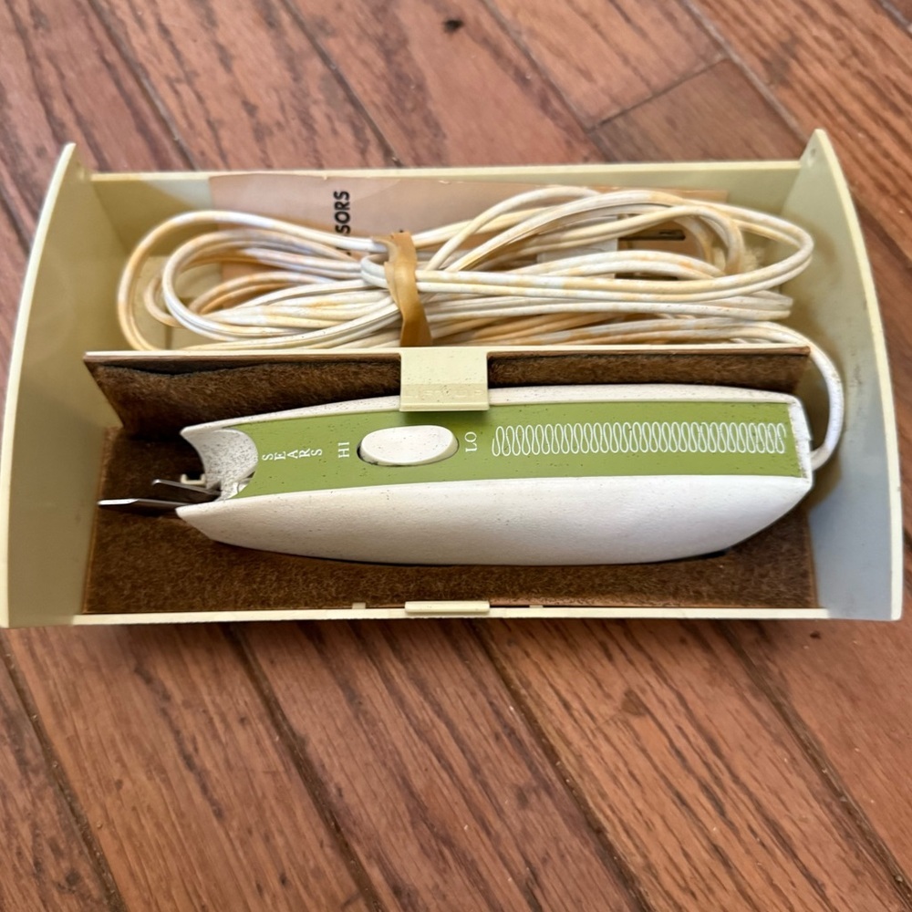 Vintage‎ Sears 2-Speed Electric Scissors